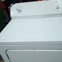LIKE BRAND NEW HEAVY DUTY SUPER CAPACITY GAS DRYER 