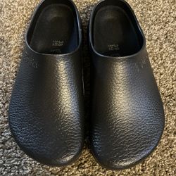 Birkenstocks Super Birkis NEW. W/7 M/5