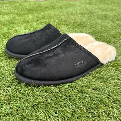 UGG Men’s Black Suede Slippers US12