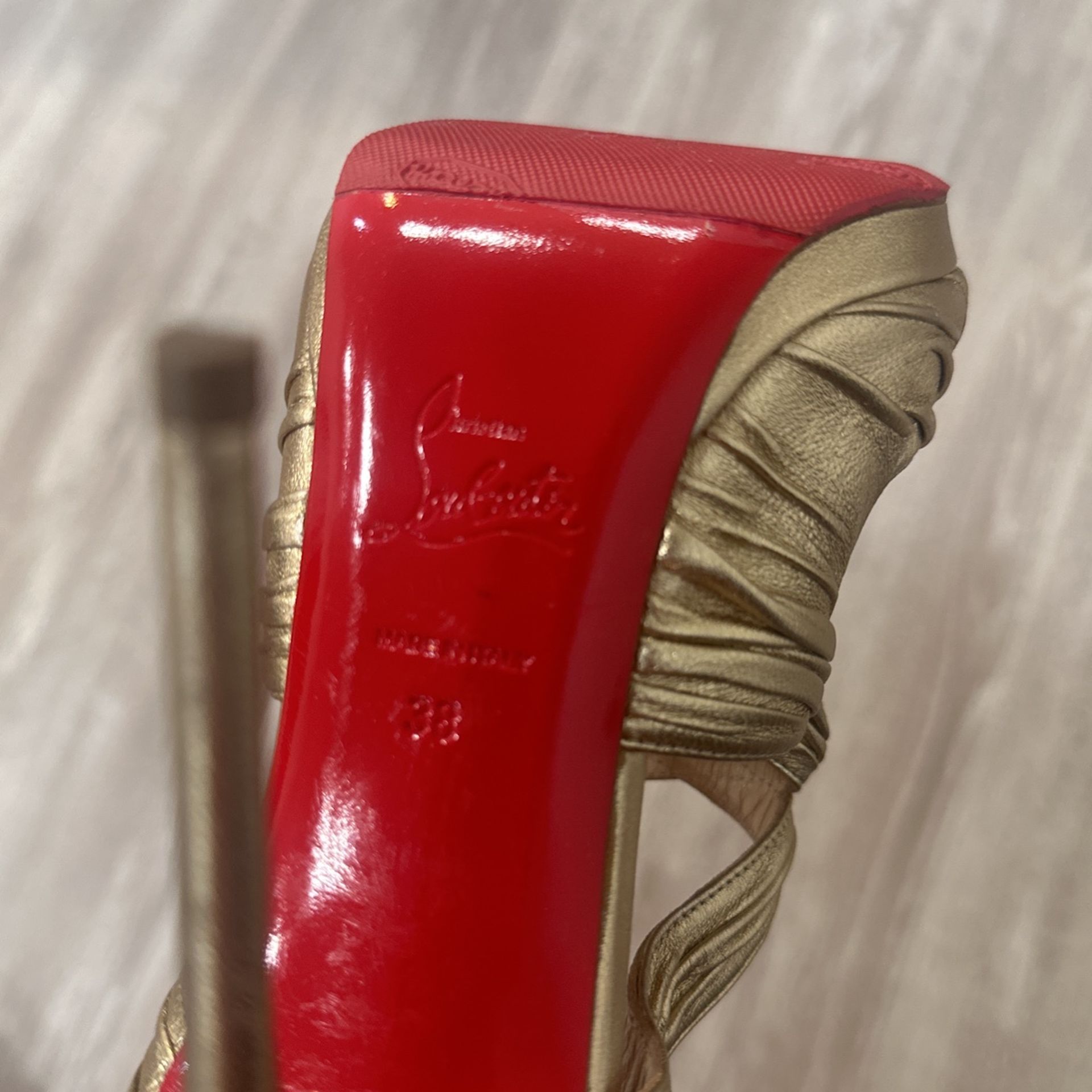 Christian Louboutin Heels Sz 38
