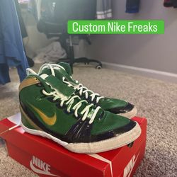 custom nike freeks