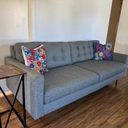 Scandinavian Design Couch/Sofa