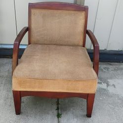 LARGE CHAIR $20
