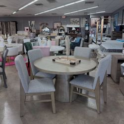 Round Dining Table , Four Dining Chairs 