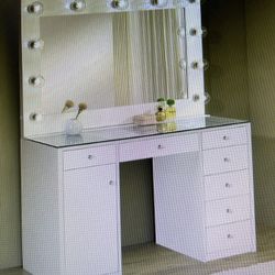 7 Drawer Glass Top Vanity 