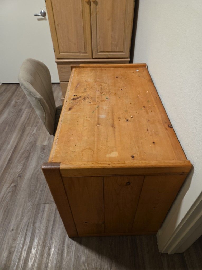 Free Desk