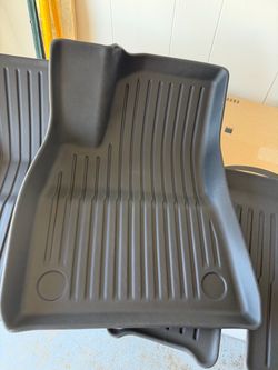 2025 Tesla all weather mats