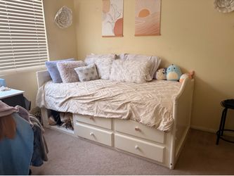 Day Bed