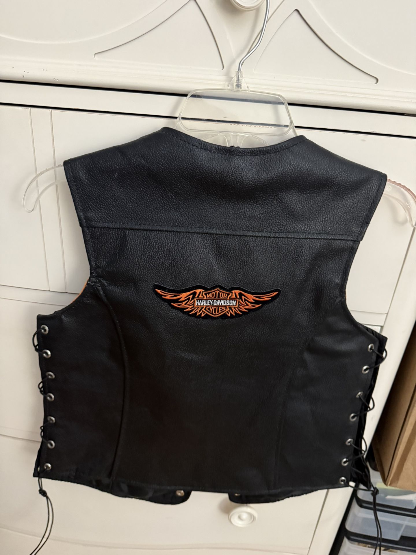 Woman’s Leather Vest 