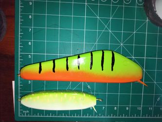 Custom deep diver lures
