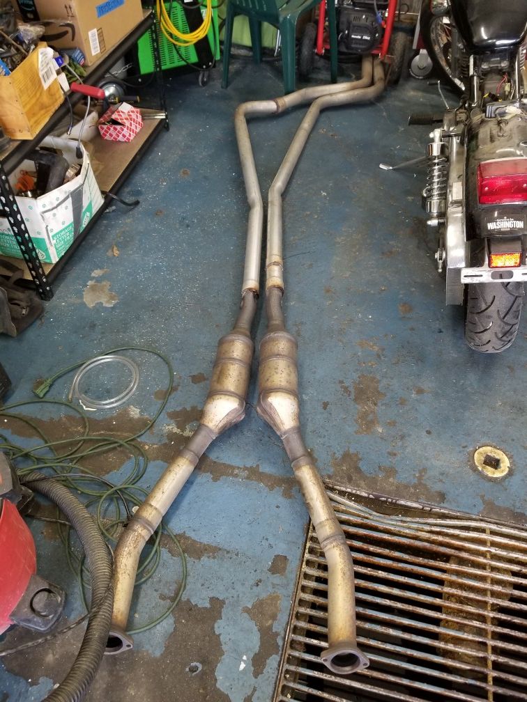 Bmw 540i e39 custom exhaust straight pipe with catalytic converter