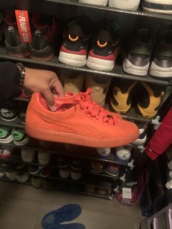 ORANGE PUMAS SIZE 8 MENS