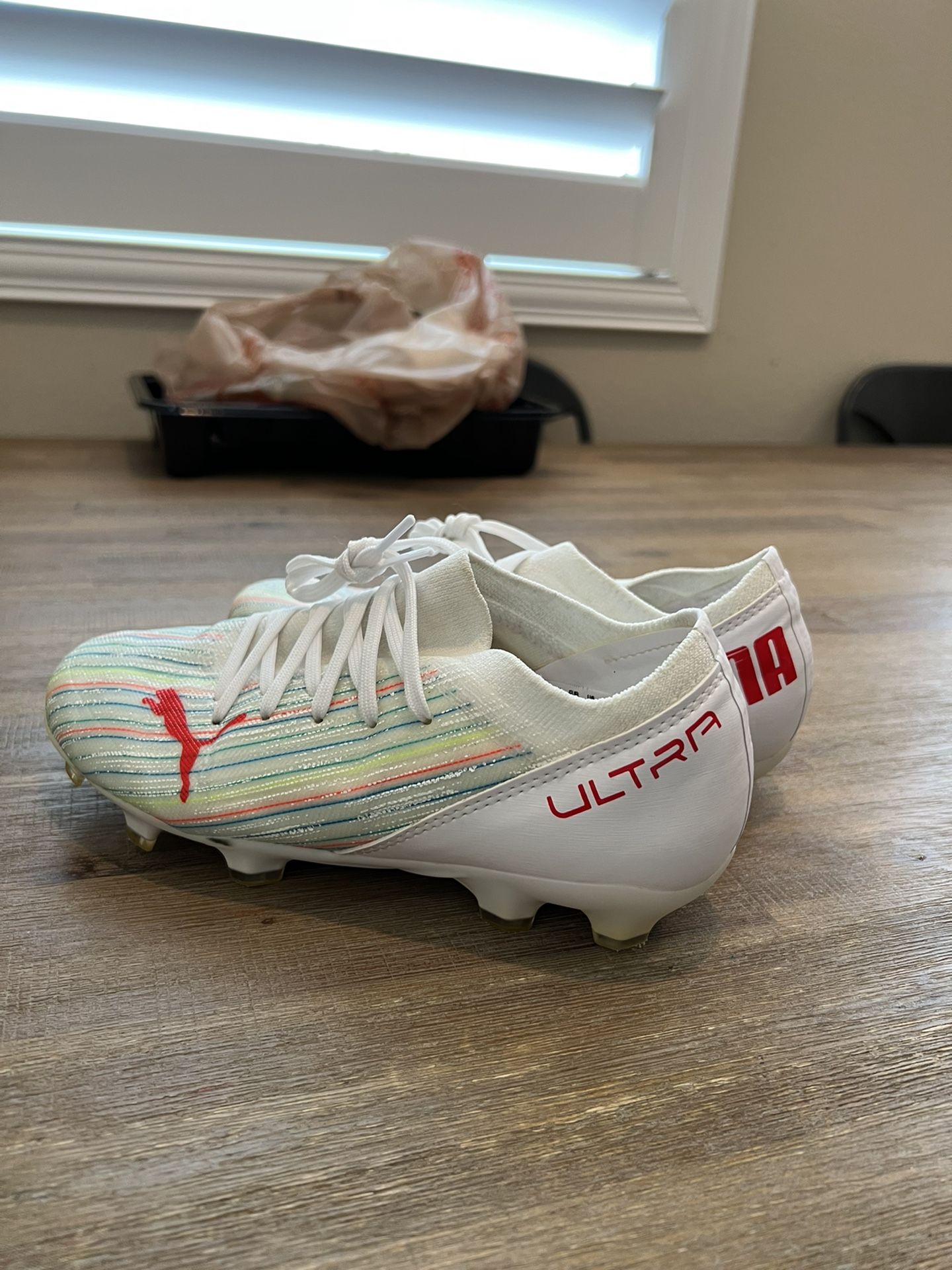 Girls Soccer Cleats Size 3.5