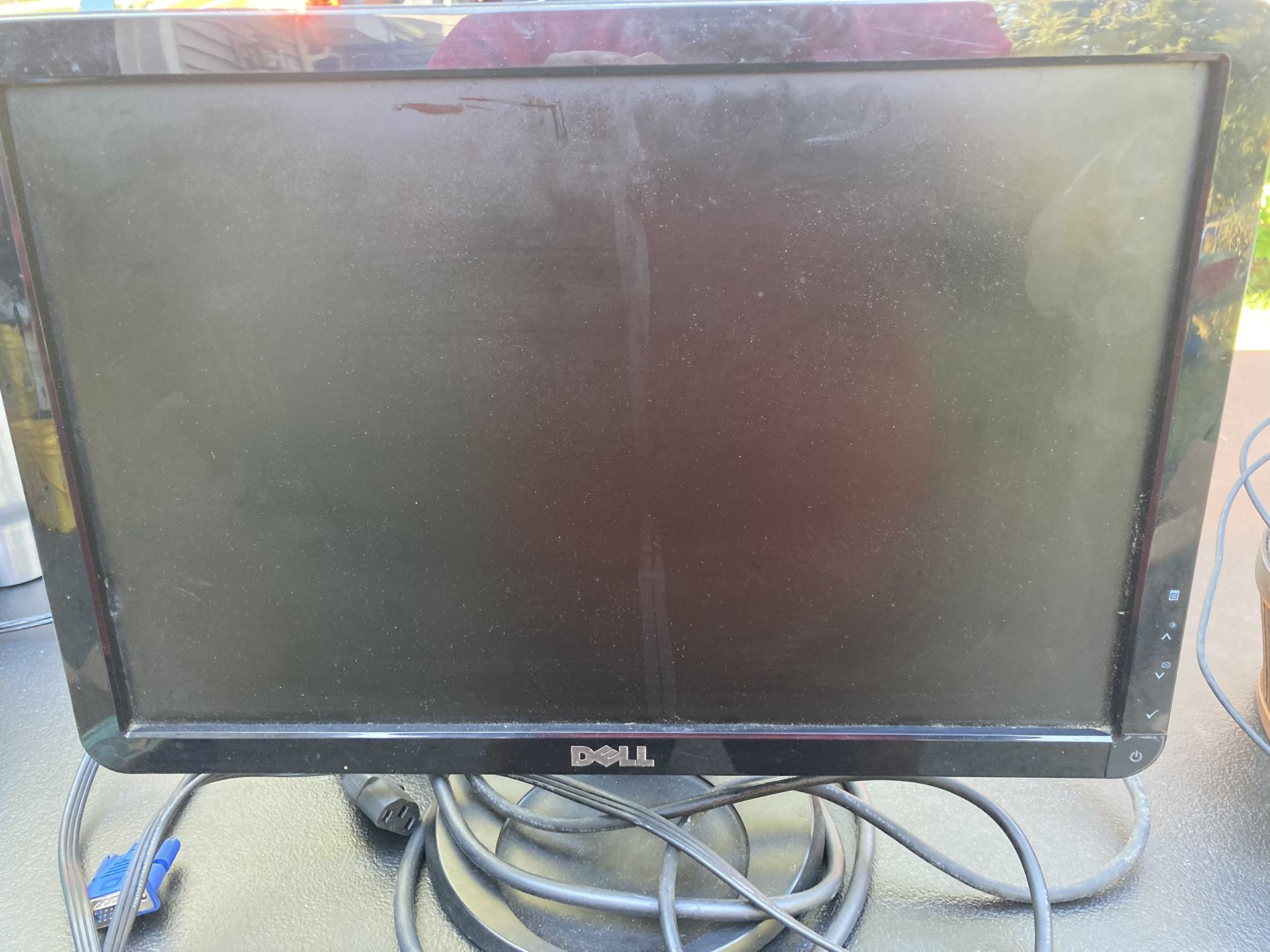 LOT OF ELECTRONIC, CAMERA AND COMPUTER HARDWARE