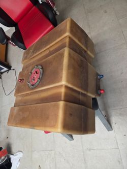 Fuel cel plastic. 20x17x9