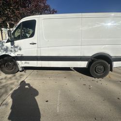 2008 Dodge Sprinter 2500 Low Roof Diesel – Excellent Condition