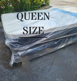 NEW QUEEN-SIZE PILLOW TOP MATTRESS & BOX SPRING ‐ 2PC