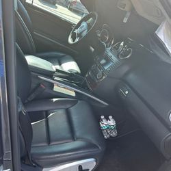 Mercedes Benz MLS (contact info removed)