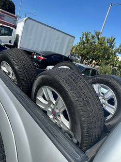 275 60R20 Wheel set up