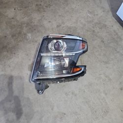 2017 Chevy Tahoe Headlight 