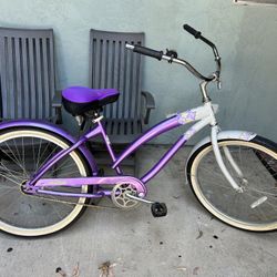 Bicycle beach cruiser 