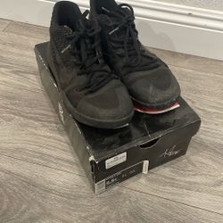 Kyrie 3-Size 5.5Y