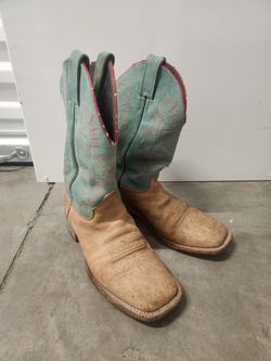 Woman Boots 8.5