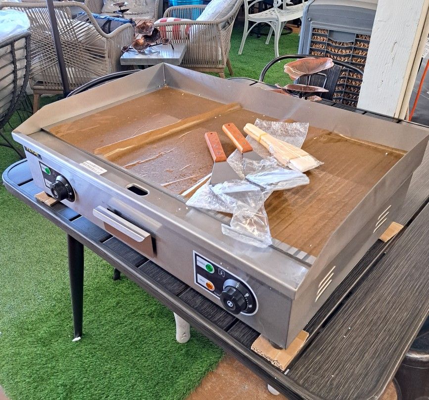 
VEVOR

29 in. Commercial Electric Griddle 3000-Watt Countertop Half Grooved and Flat Non-Stick Stainless Steel Grill, Silver

