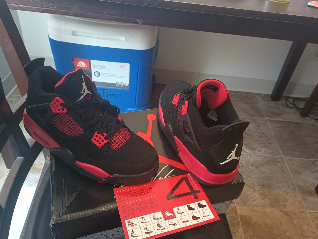 Jordan 4s Red Thunder 