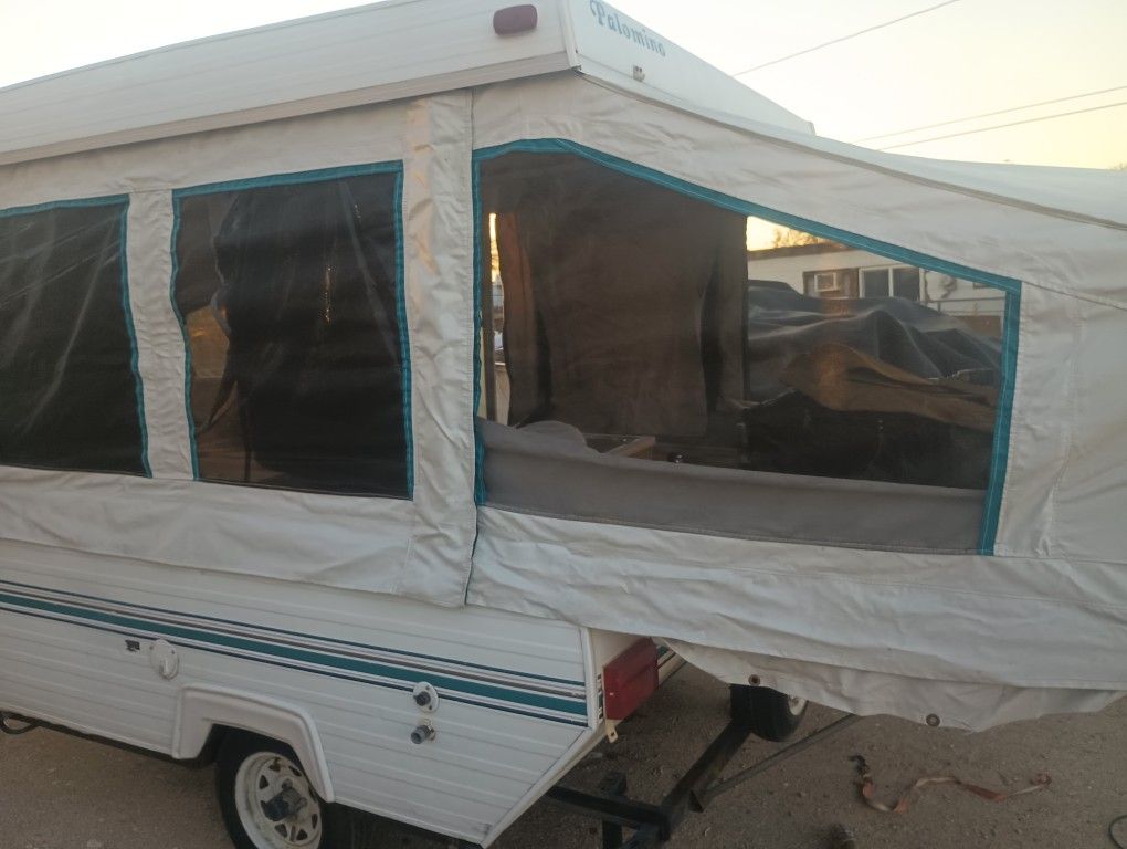 95 Palomino Colt Pop Up Trailer for Sale in Las Vegas, NV OfferUp