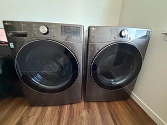 LG ThinIQ Washer & Dryer Set