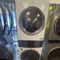 Electrolux Washer/Dryer Stackable (White) | ($0 Down) | Warranty Included 