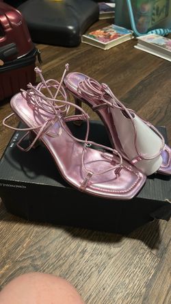 New Kenneth Cole lace up heels size 9