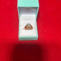 14K YG 1 C.T Men’s Diamond Ring 8gr 
