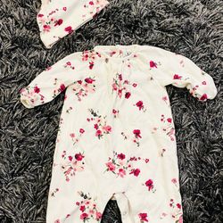 Baby Gap Onsie and Hat 0-3 Months