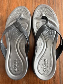 Crocs cushion flip flops