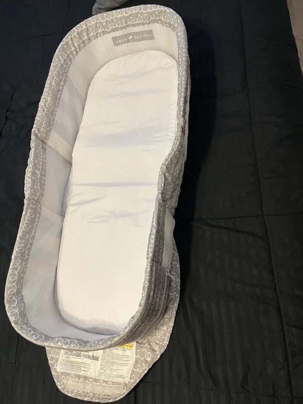 Foldable Traveling Bassonet Crib Baby Bed