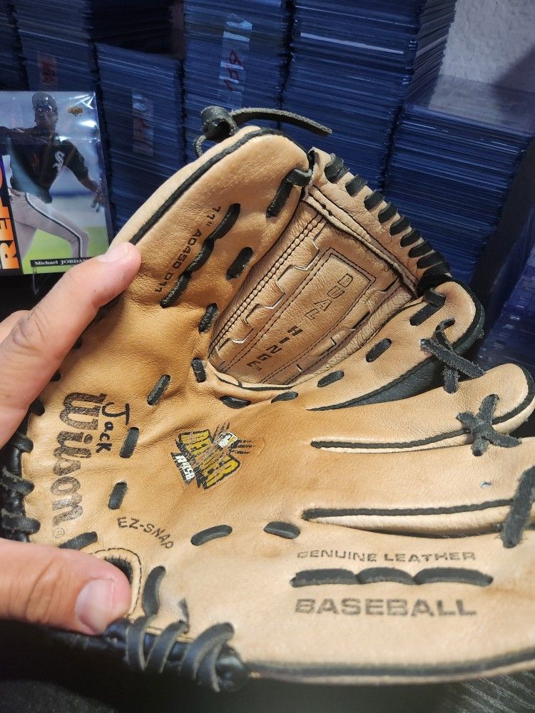 Baseball And Softball Gloves