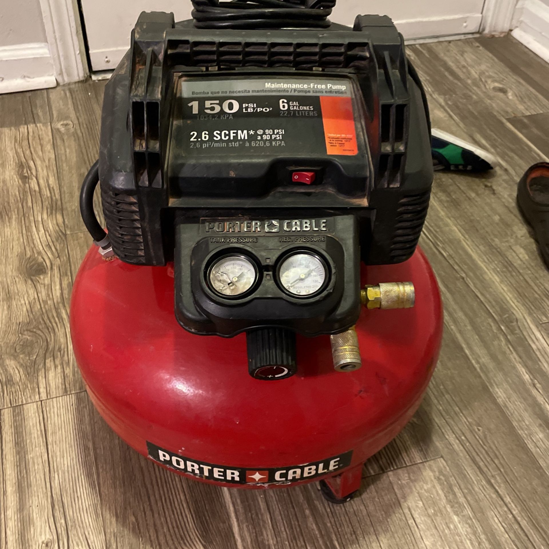 Porter Cable Pancake Air Compressor 6-gallon Oil-Free Portable Electric 150-PSI
