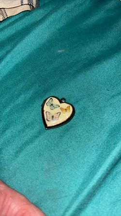 VINTAGE gold plated Y2k butterfly locket