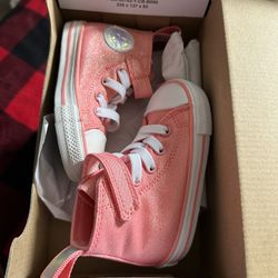 BABY CONVERSE BRAND NEW