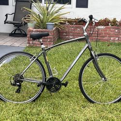 Giant Cypress Bike