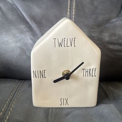 New Without Tags Rae Dunn Ceramic Clock
