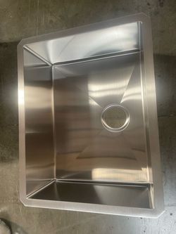 23" x 18" Stainless Steel Undermount Kitchen Sink – Open Box