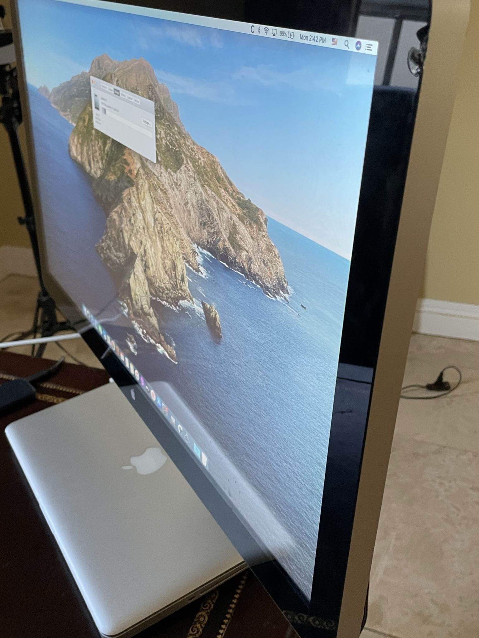Apple 27 Inch Display 