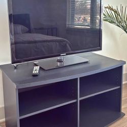 40" Smart TV – Excellent Condition, Great Picture