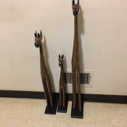 Giraffe Statue Set Of 3