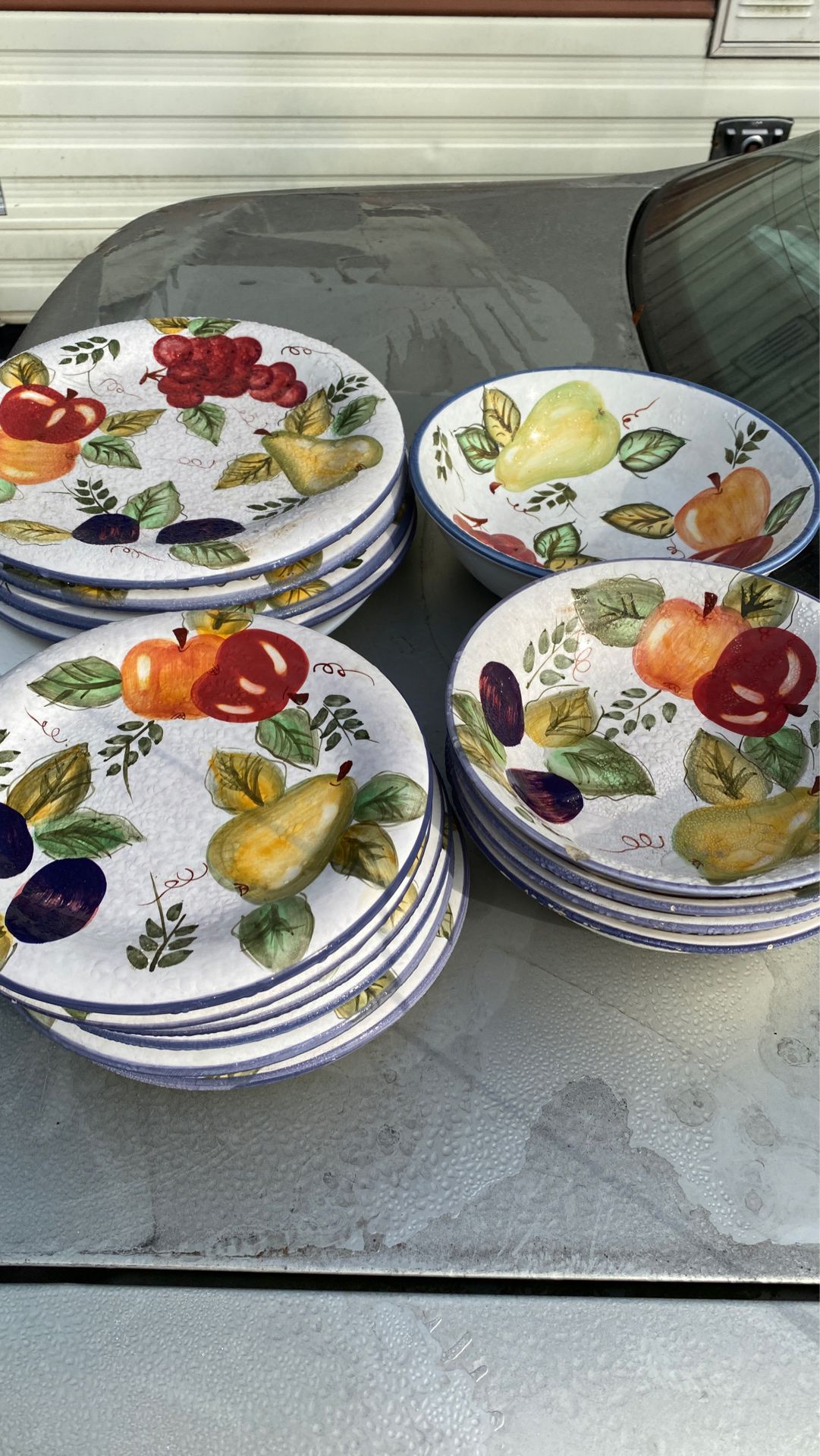 Oneida vtg fruit plates bowls
