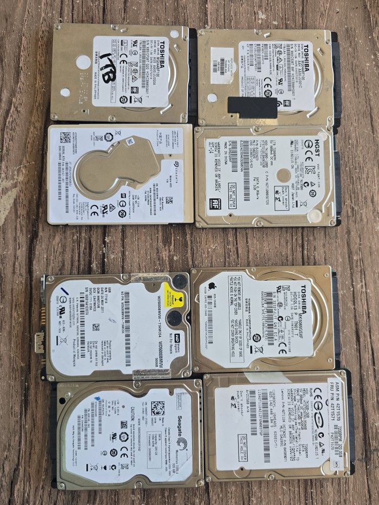 Lot Of 8 Sata Hard Drive