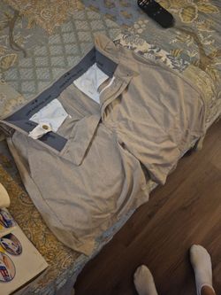 Worn 1x - size 32 grandslam golf shorts